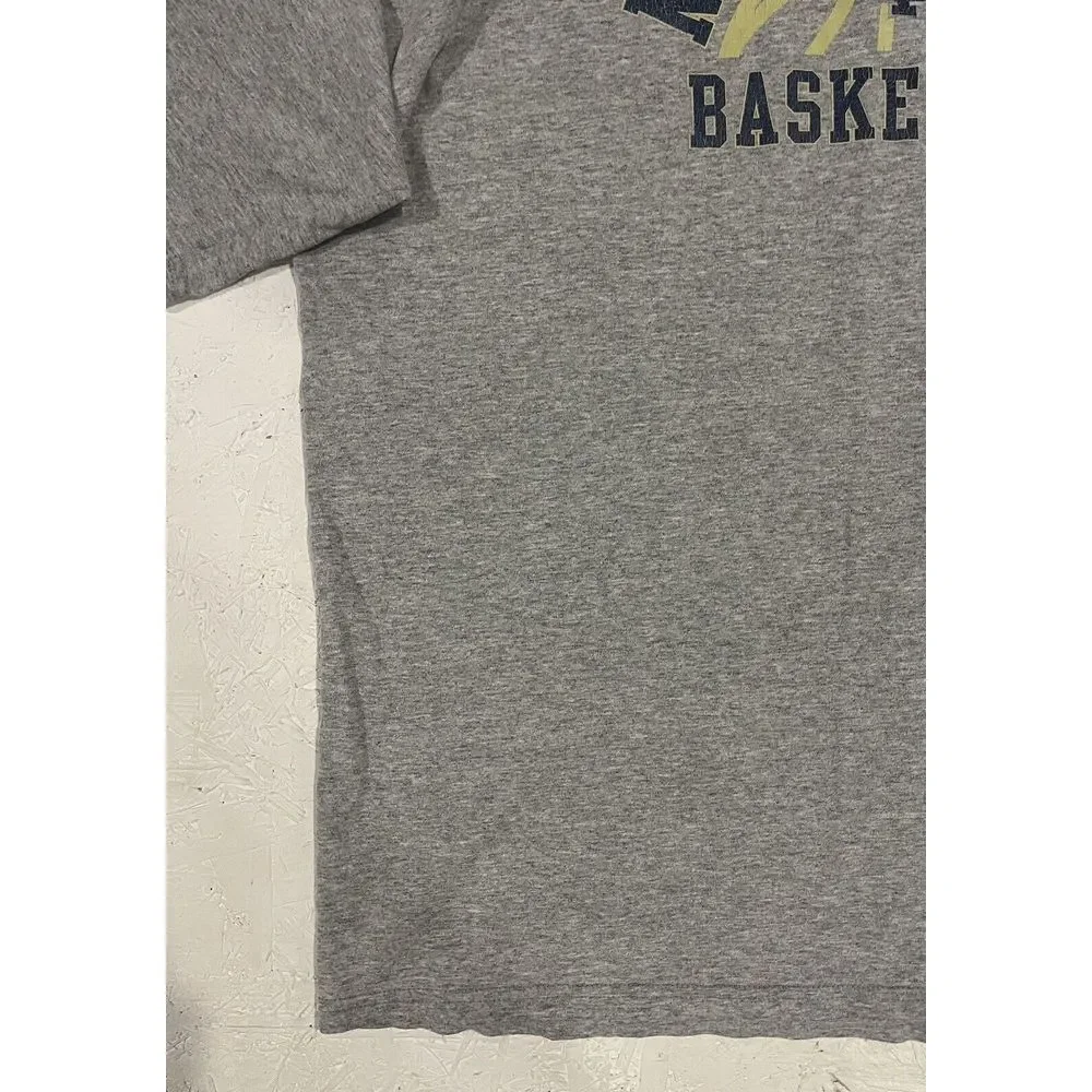 Vintage Adidas Notre Dame Basketball Shirt Mens XL Gray Logo‎ Short Sleeve
